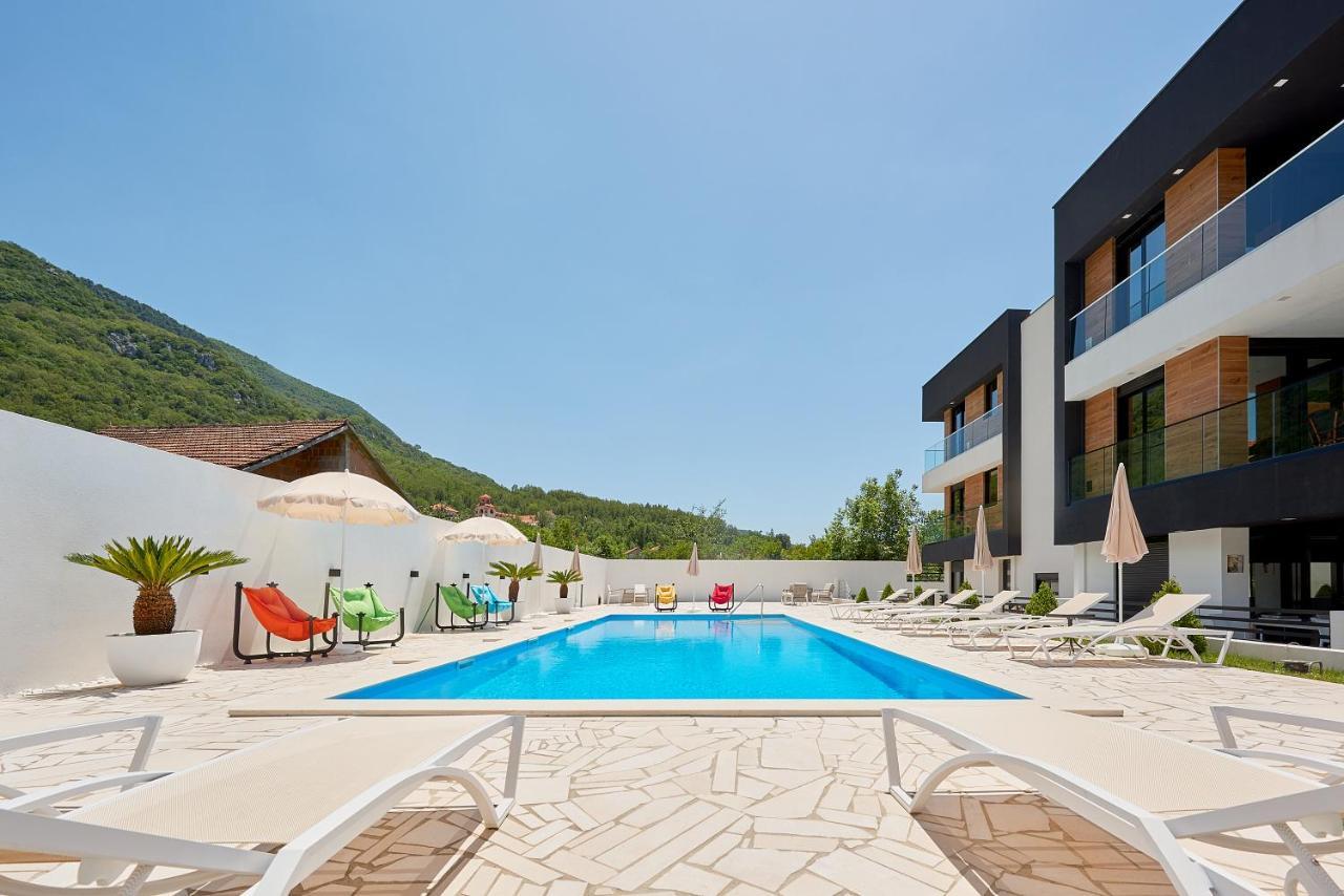 Georgiy Lux Apartments Lastva Grbaljska Zewnętrze zdjęcie