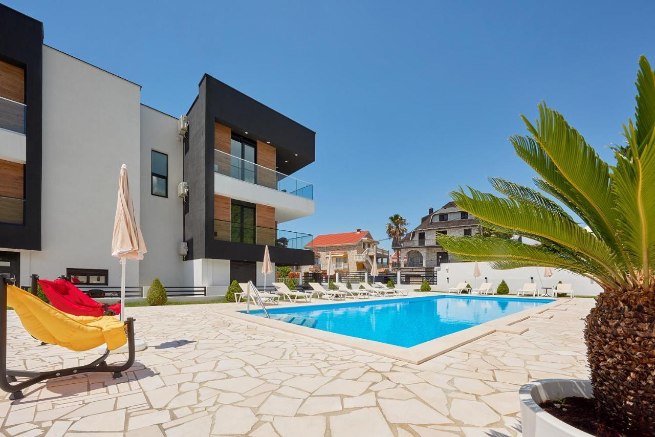 Georgiy Lux Apartments Lastva Grbaljska Zewnętrze zdjęcie