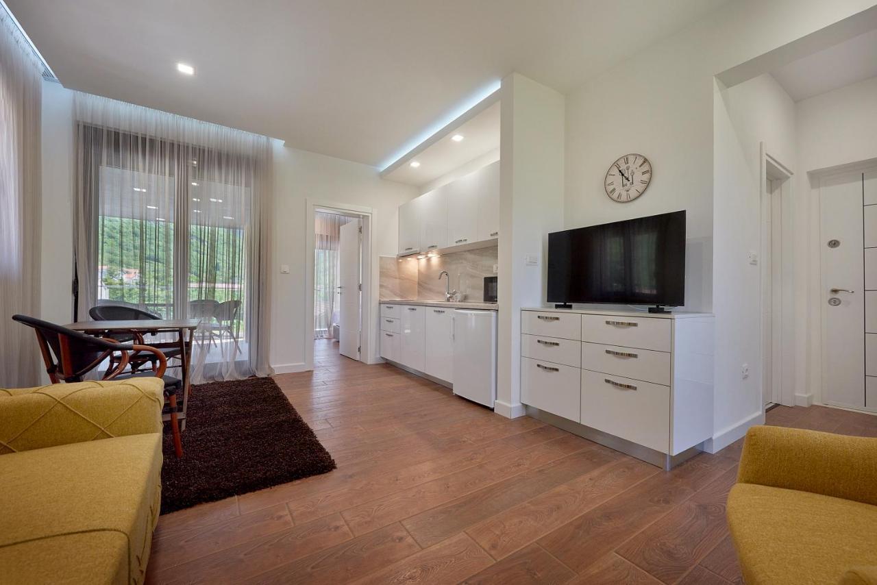 Georgiy Lux Apartments Lastva Grbaljska Zewnętrze zdjęcie