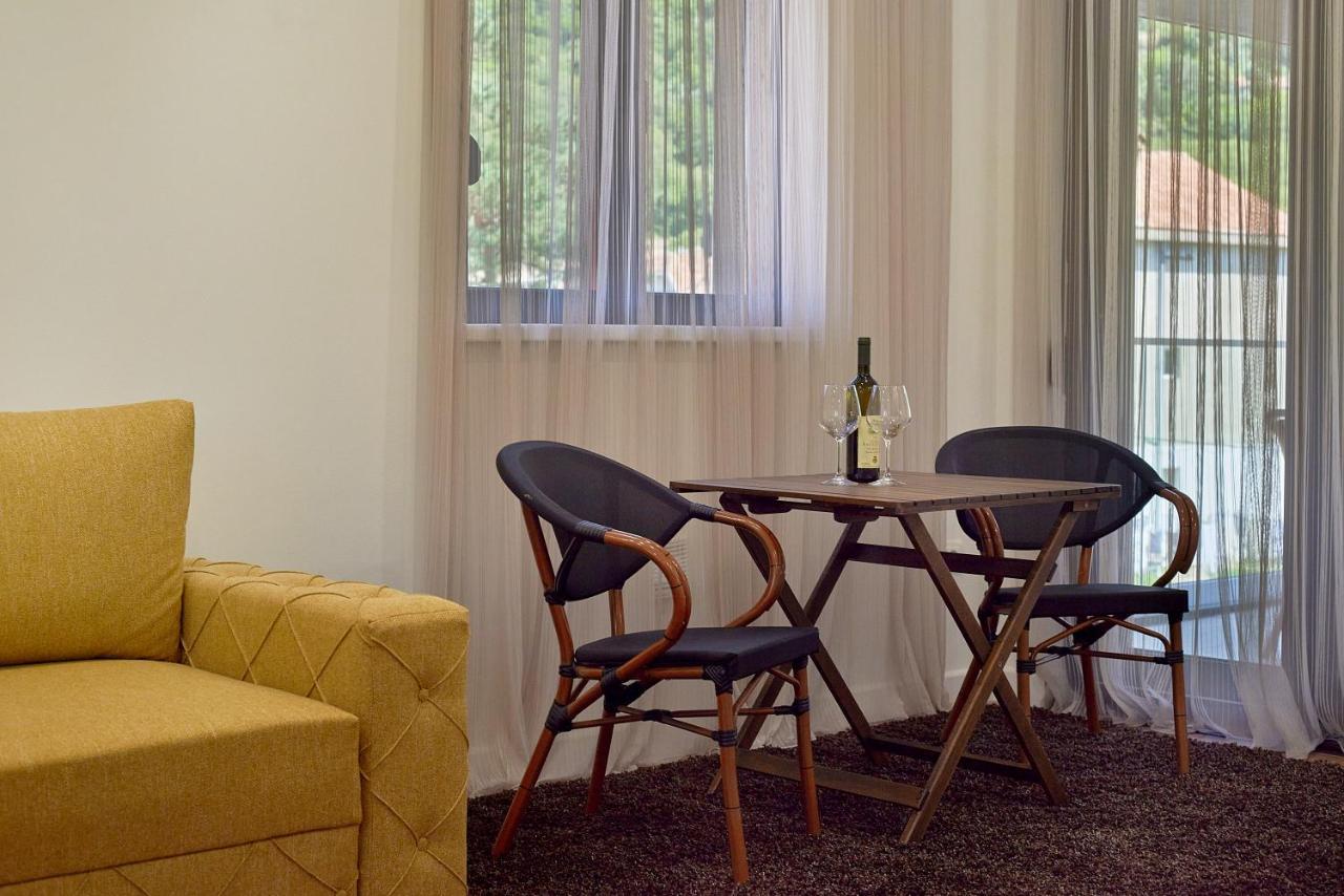 Georgiy Lux Apartments Lastva Grbaljska Zewnętrze zdjęcie